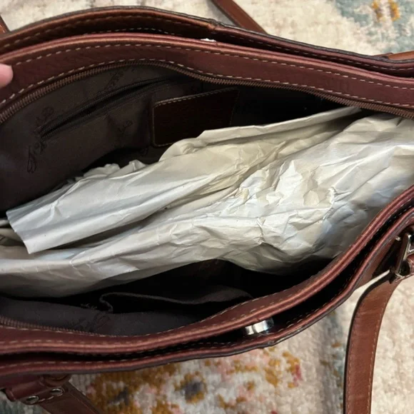 Vintage Fossil Leather Shoulder Bag - Picture 7 of 10